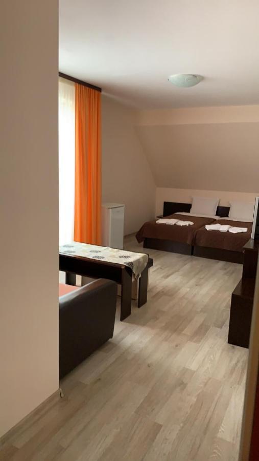 Hotel Topalovi เนเซบาร์ ภายนอก รูปภาพ